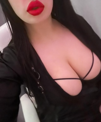 Волшебная отражение 🪞в моих глазах, мягкие дотронутся 👄 к твоей душе и останутся там. Моя жизнерадостность и чувственность 💃 станут для тебя настоящим откровением.
Воплощение желаний и сокровенных фантазий ждет тебя уютных апартаментах в Москве. Фото моего прекрасного тела 📷 дарит представление о безупречности и красоте, которые ты сможешь ощутить своими руками.
Обаяние и интеллект, в сочетании с отличным обслуживанием, позволят тебе окунуться в уникальный мир блаженства. Отзывы моих довольных клиентов 💌 подтверждают тот факт, что я умею доставлять удовольствие, как никто другой. Не упускай свой шанс на особые моменты нашей встречи. Жду тебя в Москве, чтобы подарить незабываемые моменты счастья и наслаждения. 💋 Анна
